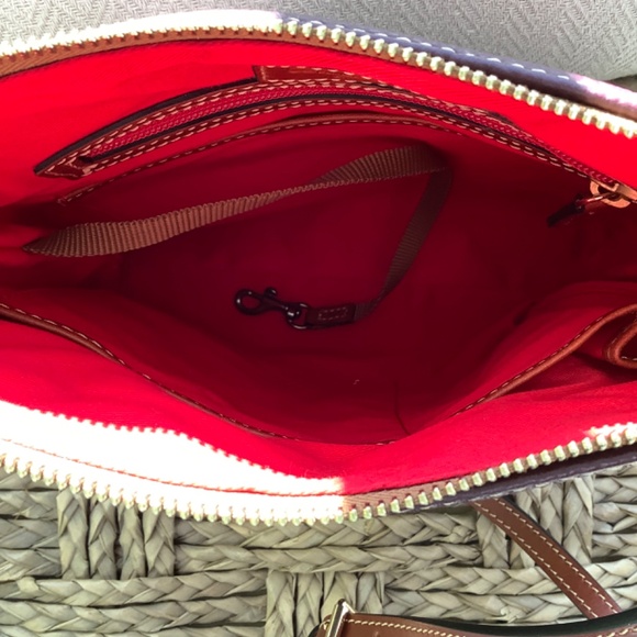 NWT Dooney & Bourke Leather Crossbody - Picture 4 of 7